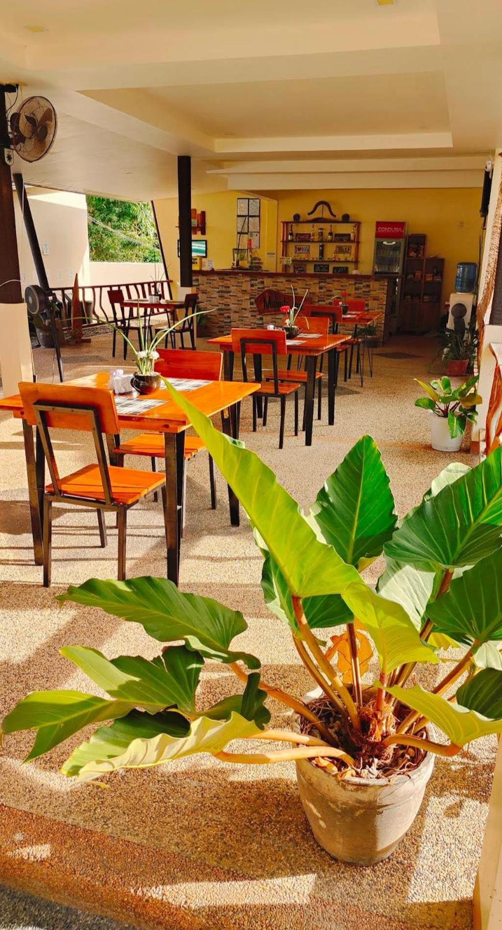 Midnite Inn Panglao Bagian luar foto